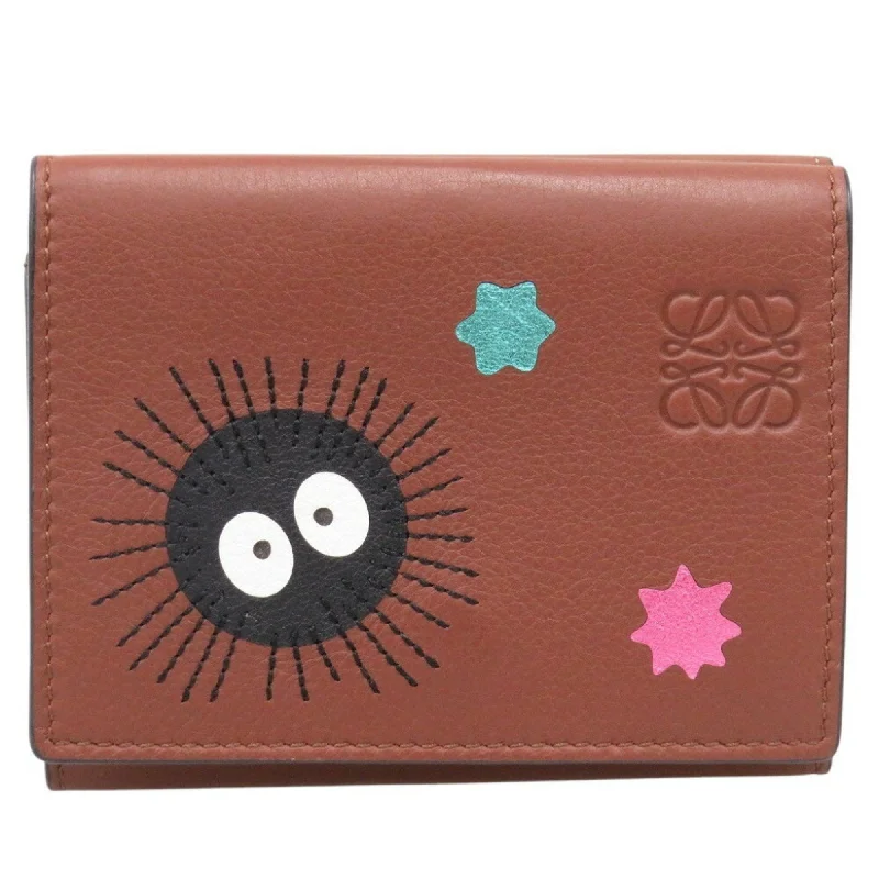 LOEWE x Studio Ghibli Totoro Makkuro Kurosuke 062143 Leather Brown Tri-fold Wallet 0117LOEWE